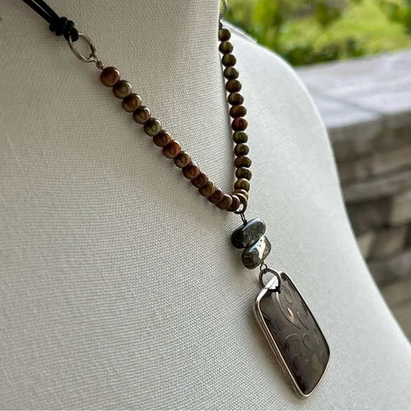 SILPADA | Retired Black Pen Shell Carved Pendant Sterling Silver 15"+3" Necklace - Picture 7 of 14